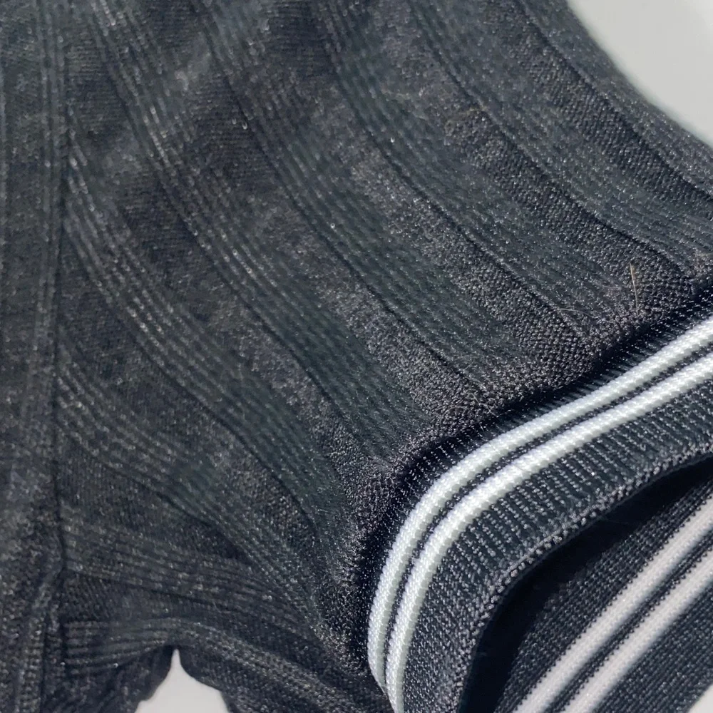 Casual Black Ribbed Dress - Picture 4 of 4